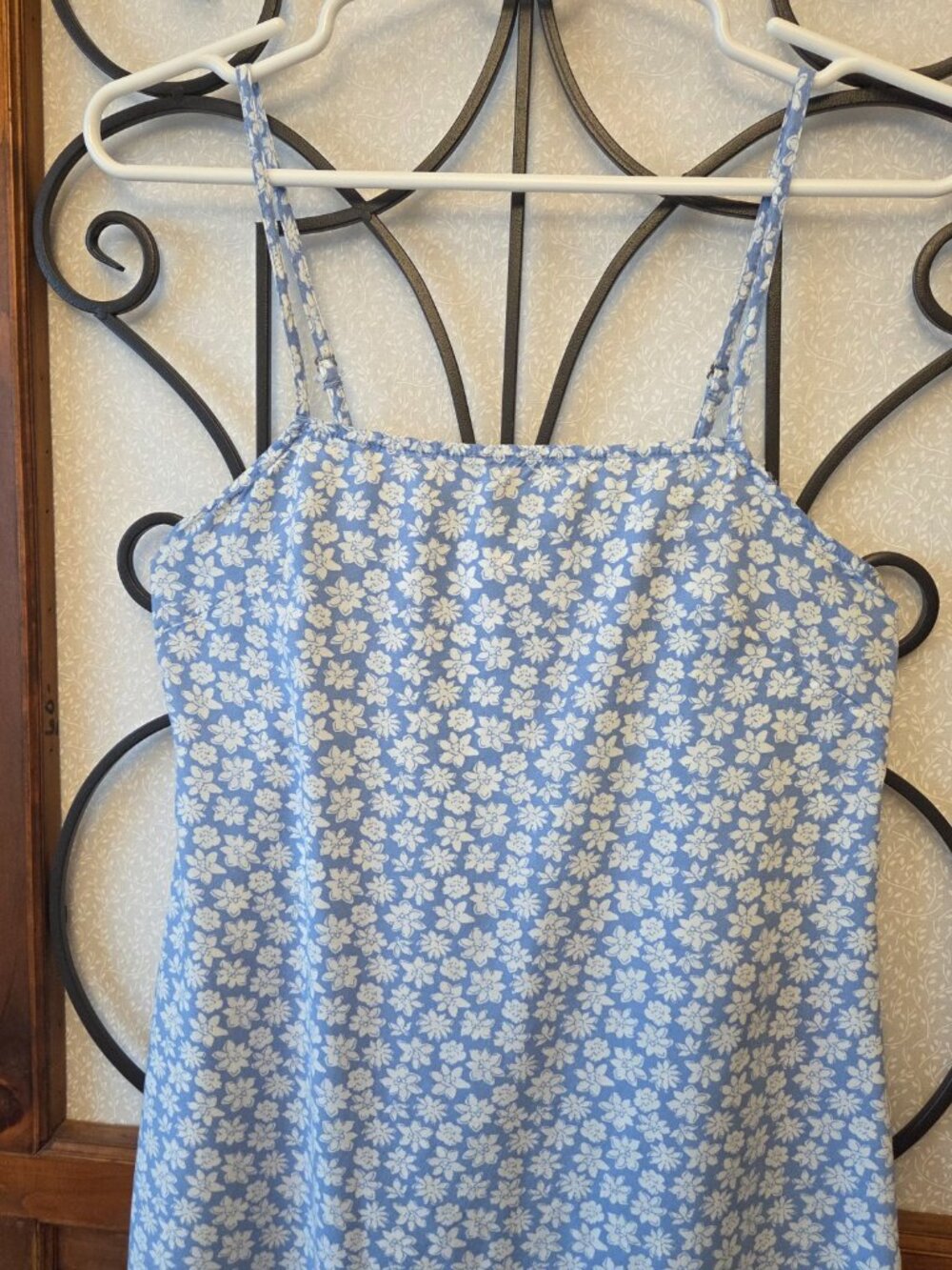 Billabong Ditzy Floral Light Blue Midi Dress Size S Spaghetti Strap Beach Surfer - Picture 3 of 10